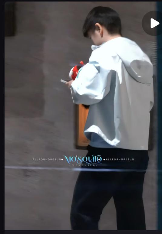 3月9日重庆冠军赛举行了赛前晚宴——孙颖莎 王楚钦非常松弛！
WTT赛事的传统节