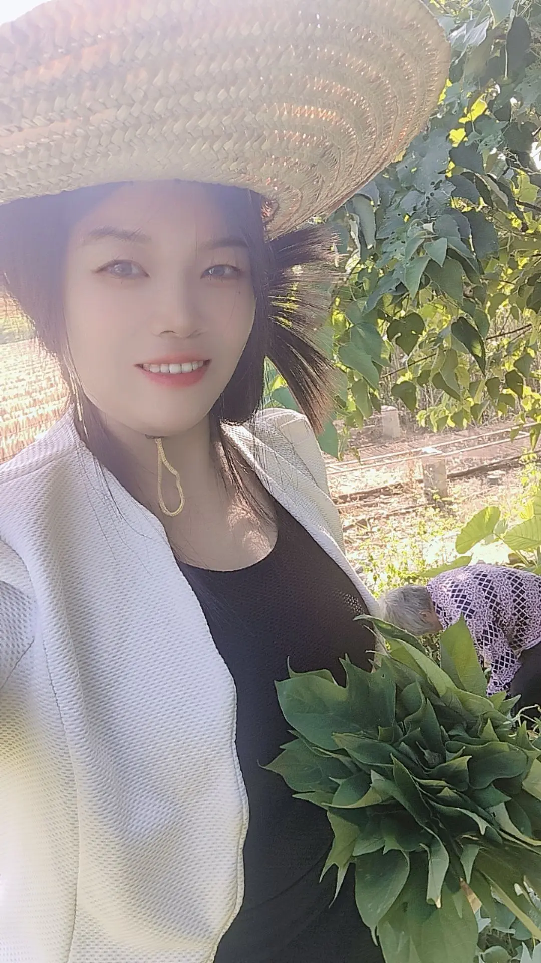 爱笑的傻丫头
