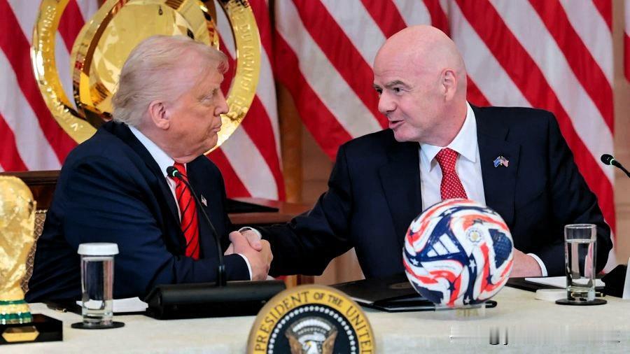 特朗普发帖感谢FIFA撤销对美国队员巴洛贡红牌判决后，反而引发了更大的负面效应。