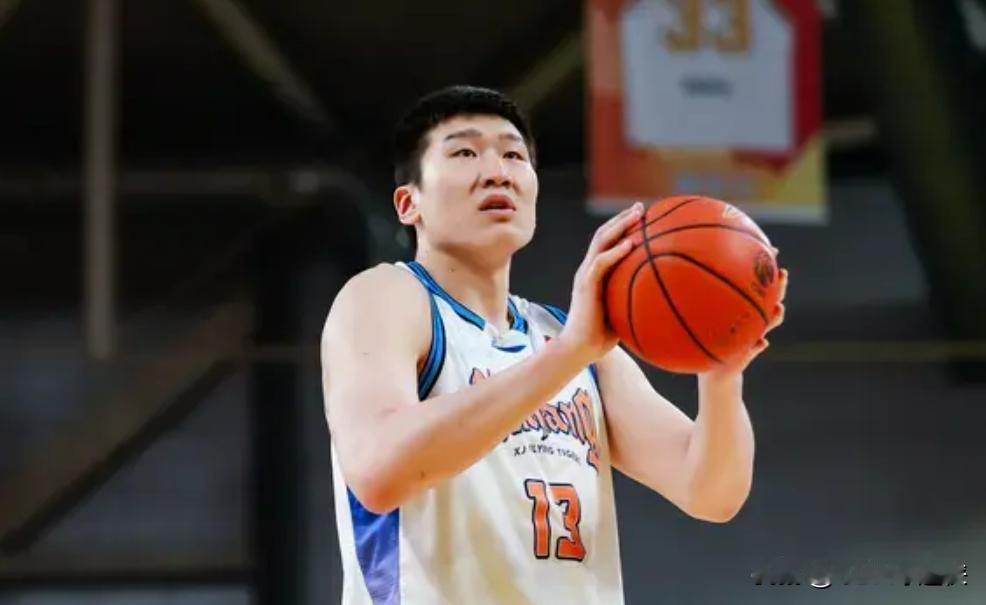 首批裁员！李炎哲、伊力福拉提、赵柏清离开男篮短训营

中国男篮短训营刚练9天，第