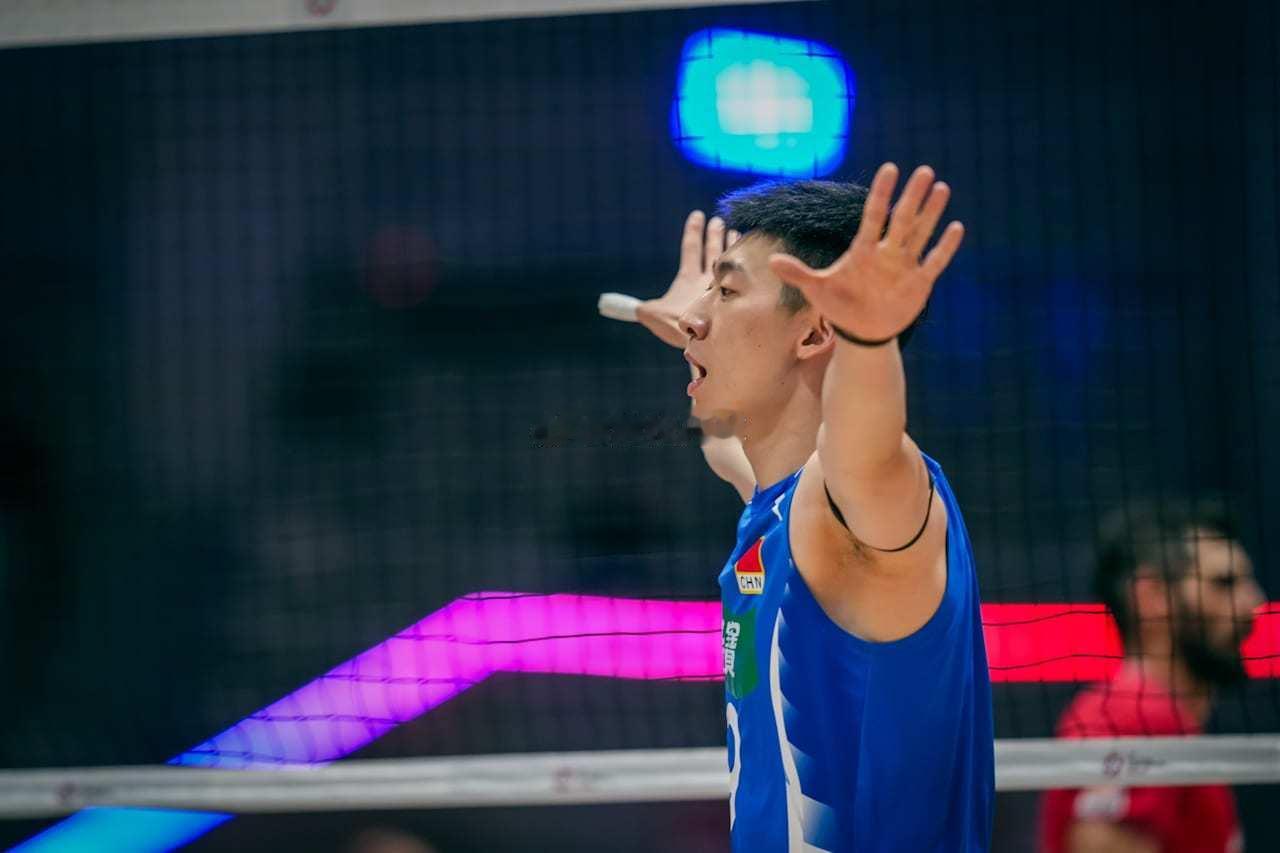 中国男排1-3伊朗男排（亚锦赛B组）中国男排副攻李咏臻6分（10扣6中1失误1被