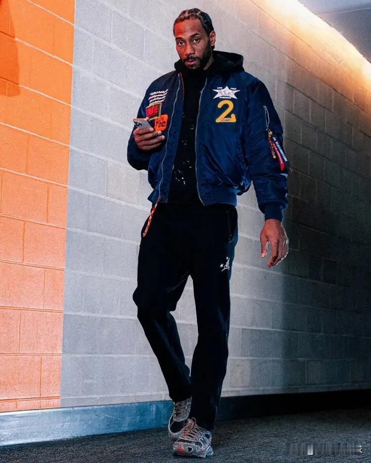 勇士真是太贪得无厌了！最近勇士队记Anthony Slater在参加的一个节目中