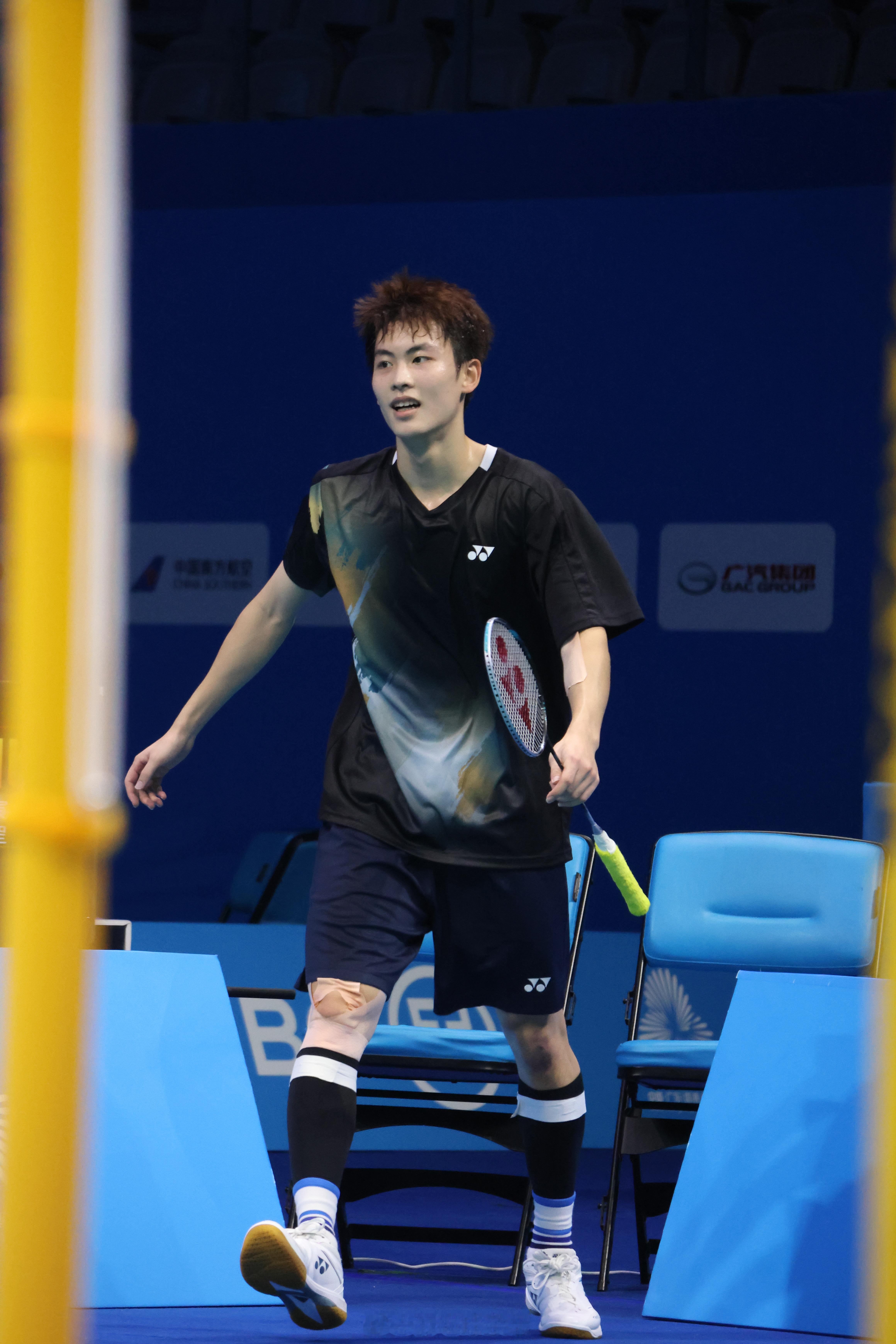 十五运会羽毛球赛第二金产生——山东青年男团夺冠青年组男团决赛：山东 3-1 湖北