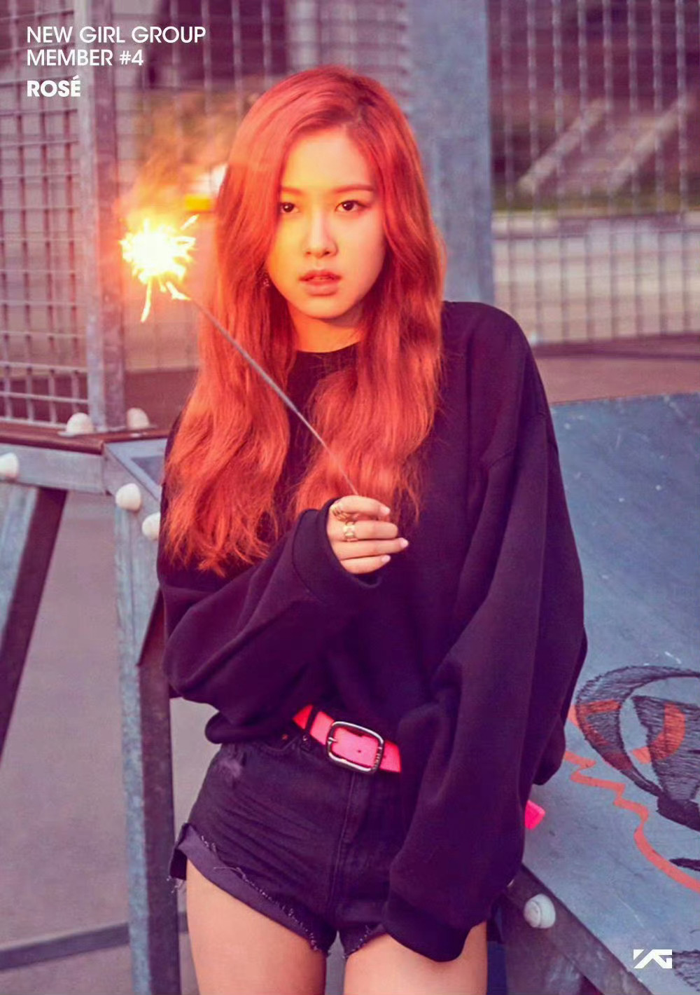 ROSÉ朴彩英亮相十周年 十周年快乐宝宝 