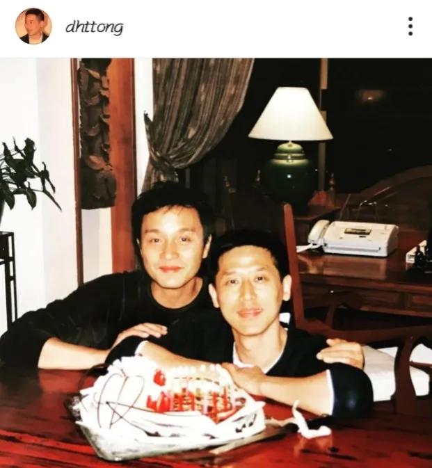今天是唐鹤德65岁生日，唐鹤德晒与张国荣合照庆生：“谢谢大家的祝福 分享一张有故