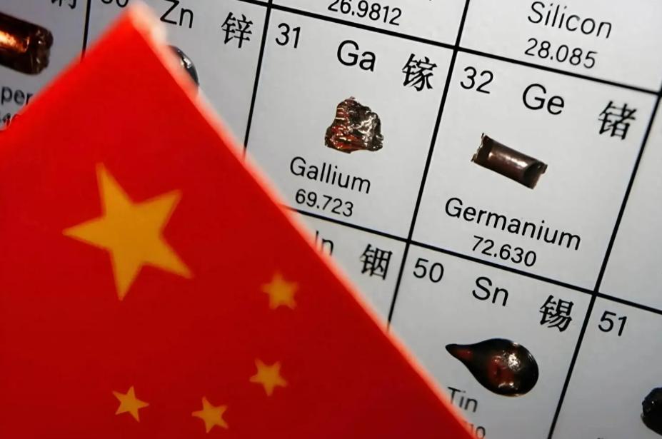 欧美刚敲锣打鼓欢呼 “中国稀土王牌彻底废了”，转头就被狠狠打脸。人家哈萨克斯坦攥