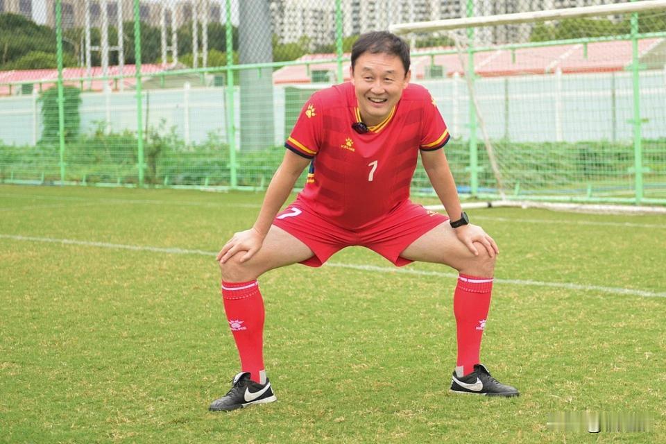 小轩品茶：孙继海请为口无遮拦道歉
 
九年前，董路牵头组建足球小将青训队伍，彼时