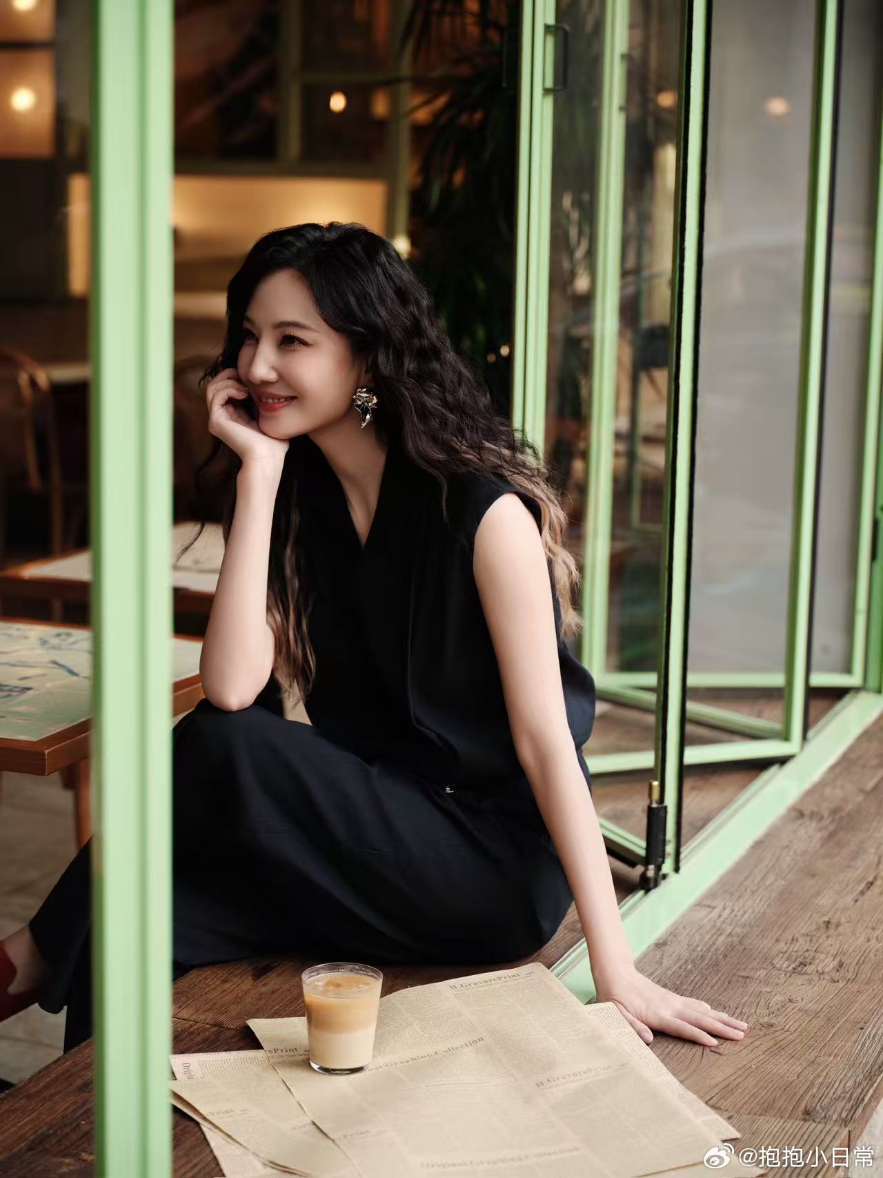 郑希怡初代浪姐状态郑希怡45岁状态 浪姐1的拽姐至今无人超越，郑希怡45岁依旧保