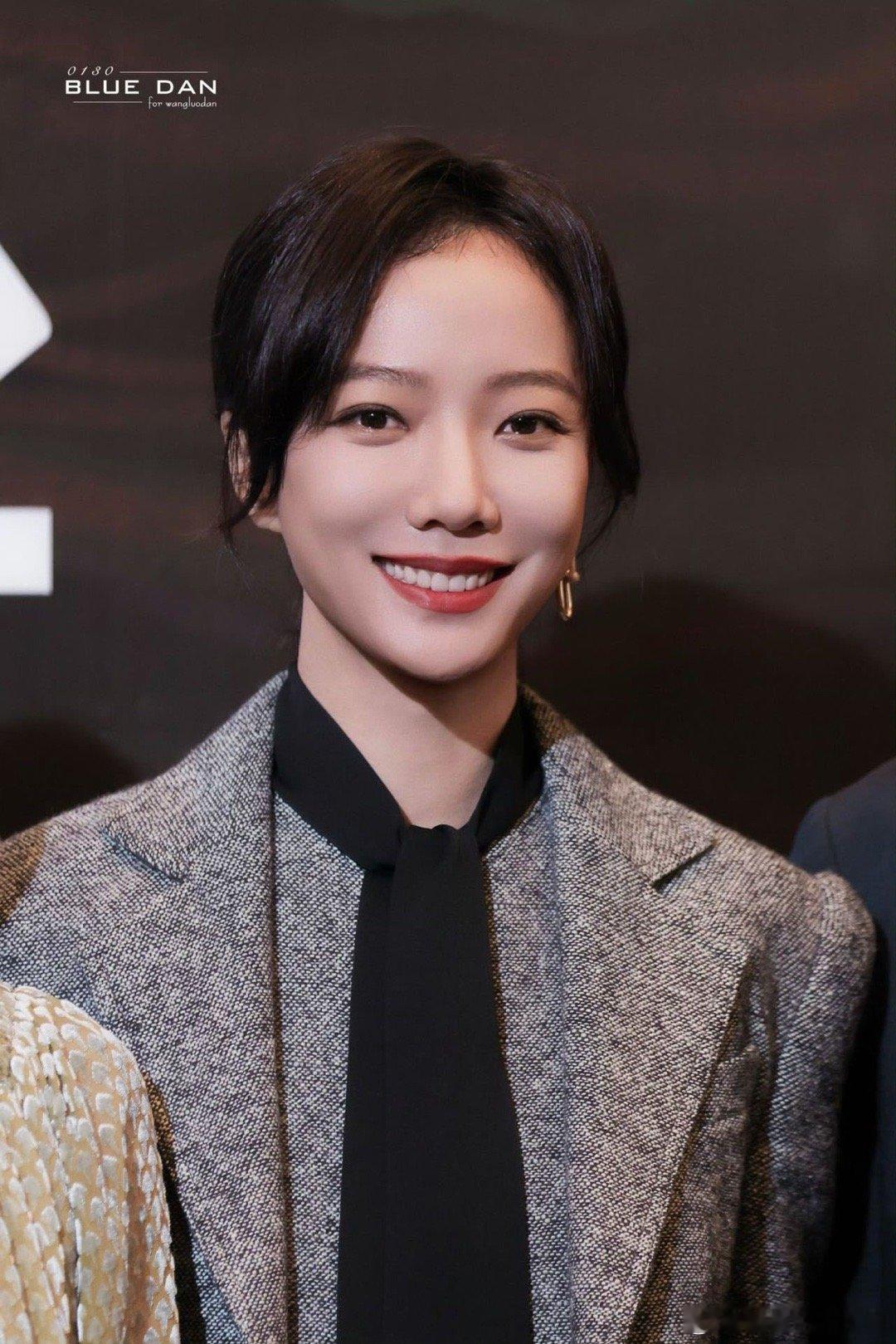 金牌制片人评审王珞丹上线！亮相金鸡创投大会，她用多年行业积累赋能优质项目。演戏时