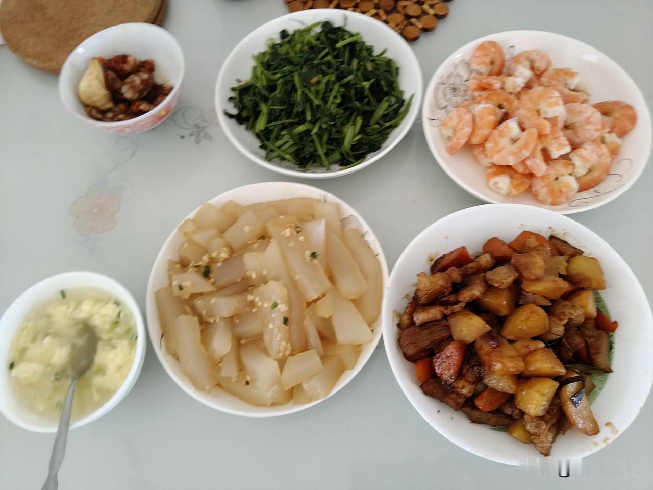 刚刚看了“小沈阳为演出效果，16十8过度节食，10天两次进急诊”的报道，我决定：