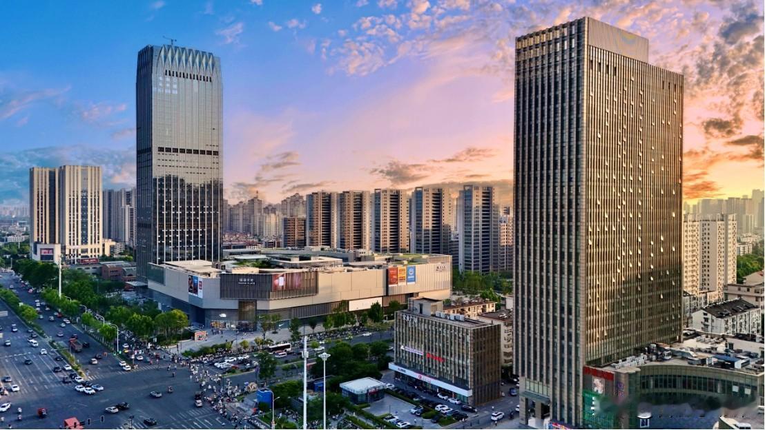 兄弟们！分享几组瑶海城建最新实拍美图！
城市更新持续发力，瑶海颜值一路飙升，藏着