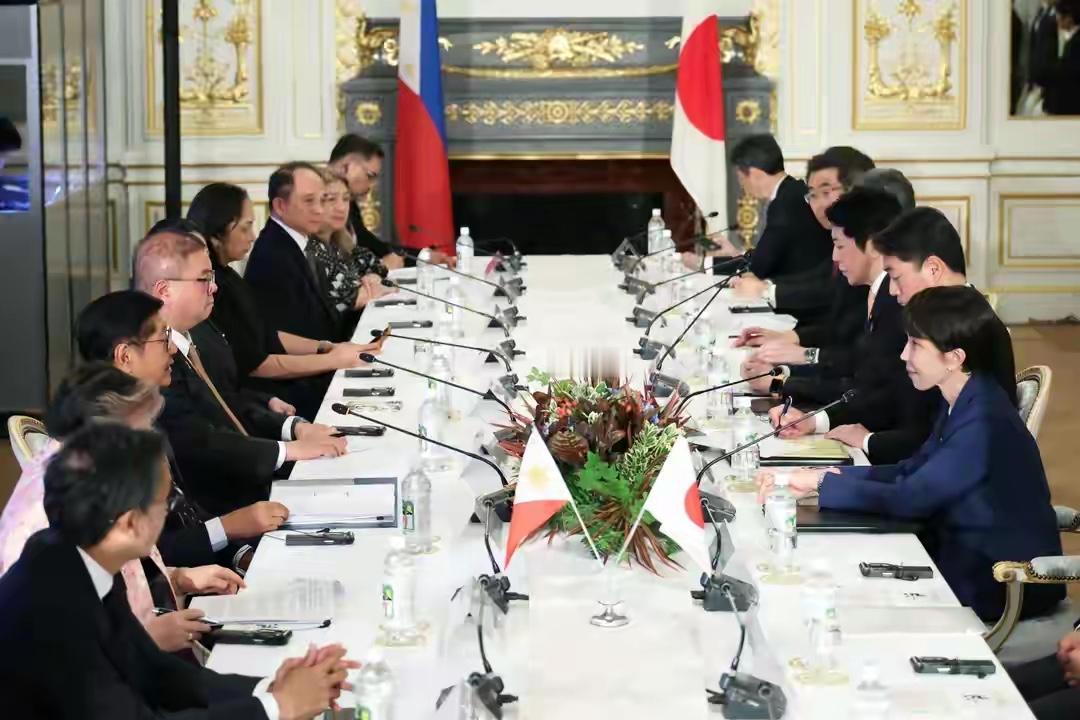 日本和菲律宾启动台湾岛以东海域的专属经济区与大陆架划界谈判后，民进党当局把主要批
