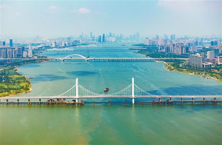 数百亿交通投入，凭啥是南昌？国家战略布局深意十足
 
信息来源：南昌市人民政府官