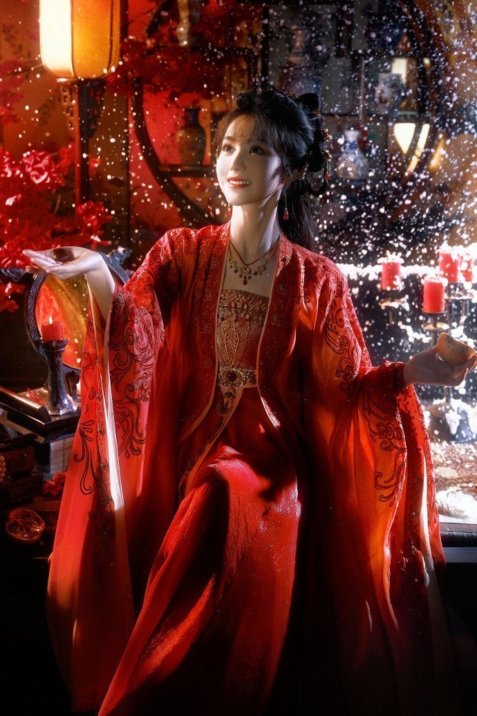 夏弃疾拍的田曦薇临安写真  田曦薇红袖添香  夏弃疾拍的田曦薇临安写真，咱就说红