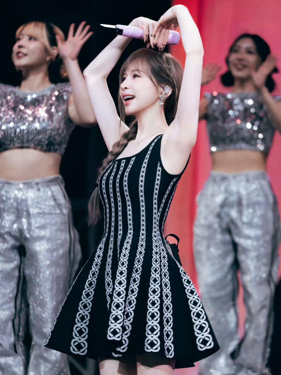 我也是小北众多跟随者之一这件事情发生我已经不好意思在王心凌超话混了 