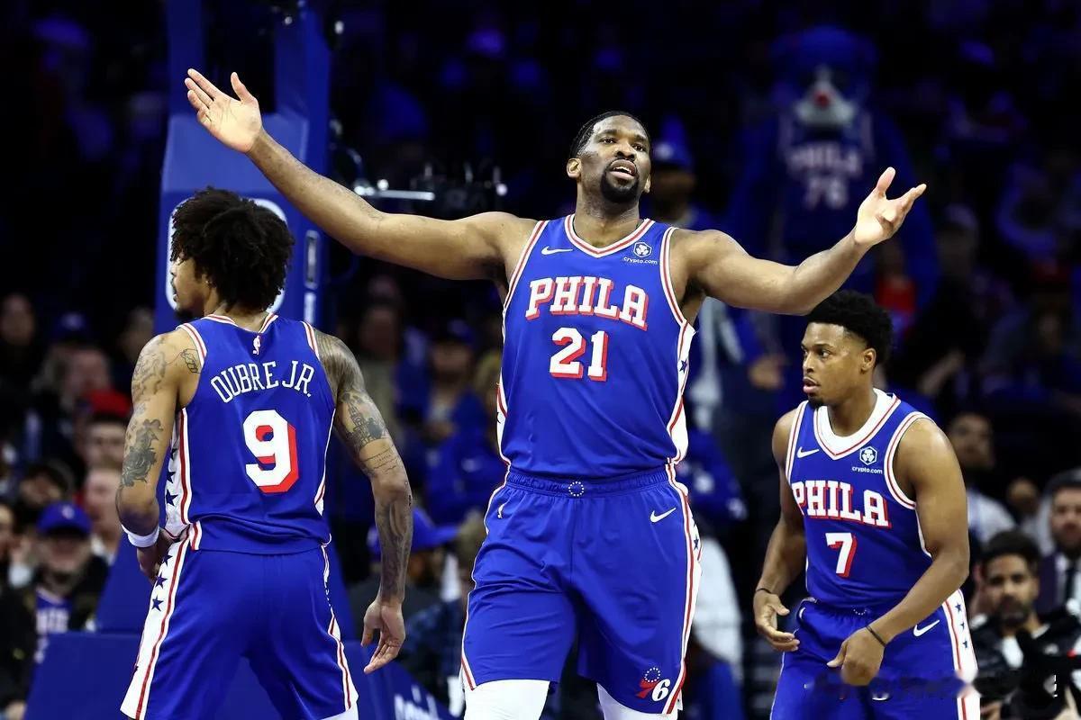 随着恩比德的回归，以及三连胜，76人队有能力瞄准东部前六。剩下的赛程？

✈️孟