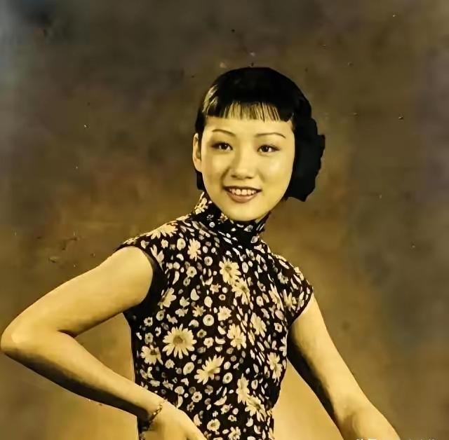 吴忆梅是军统外勤高级潜伏特工，土生土长的上海人，常年奔走多地执行潜伏任务，圈内绰