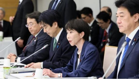 日本主动喊话中国，近日，日本首相高市早苗透露，计划在5月上旬对外进行一次小型的外