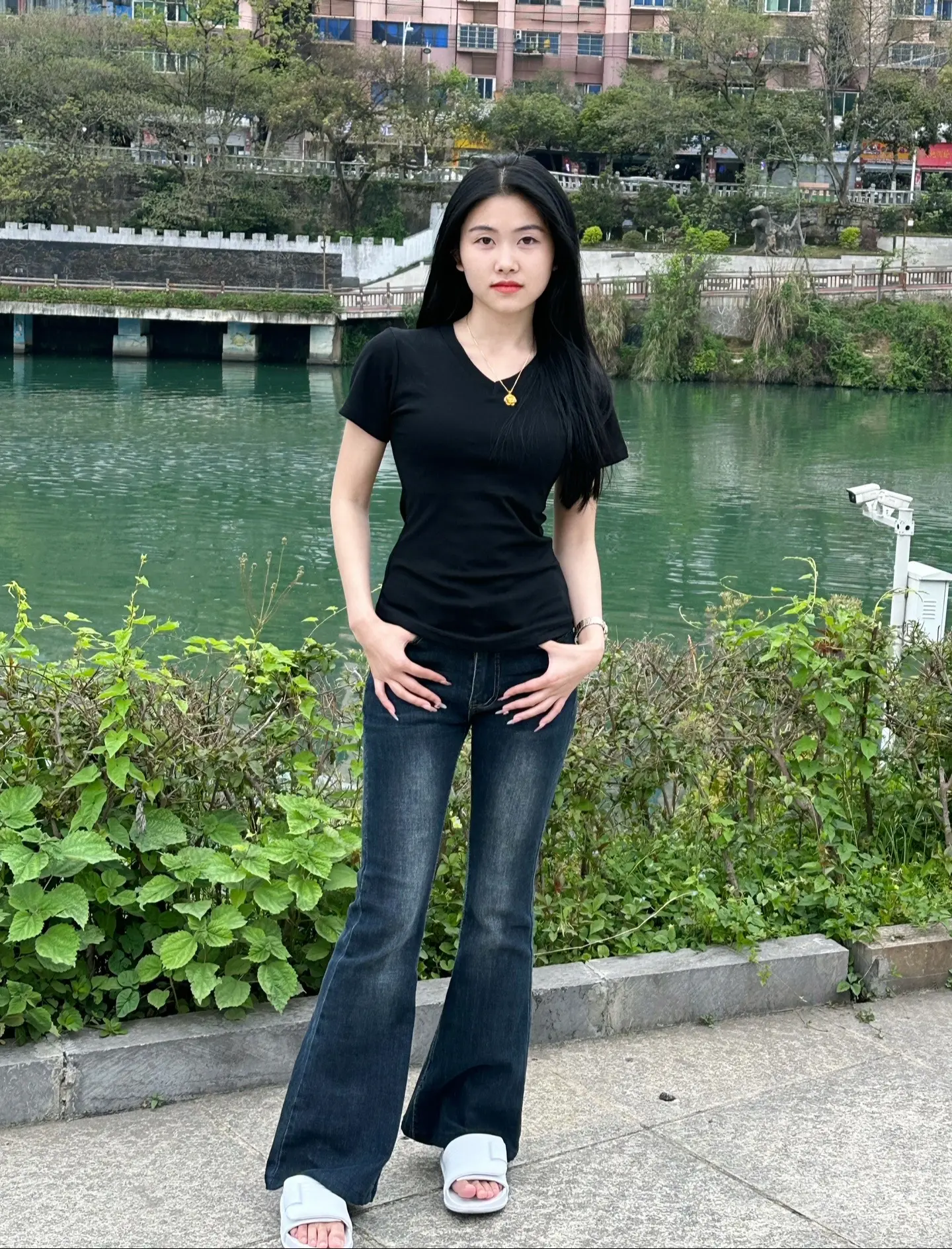 晚婚也无所谓我得嫁个让我不后悔离开父母的人 爱情已经很遗憾了 我不想再让婚姻遗憾