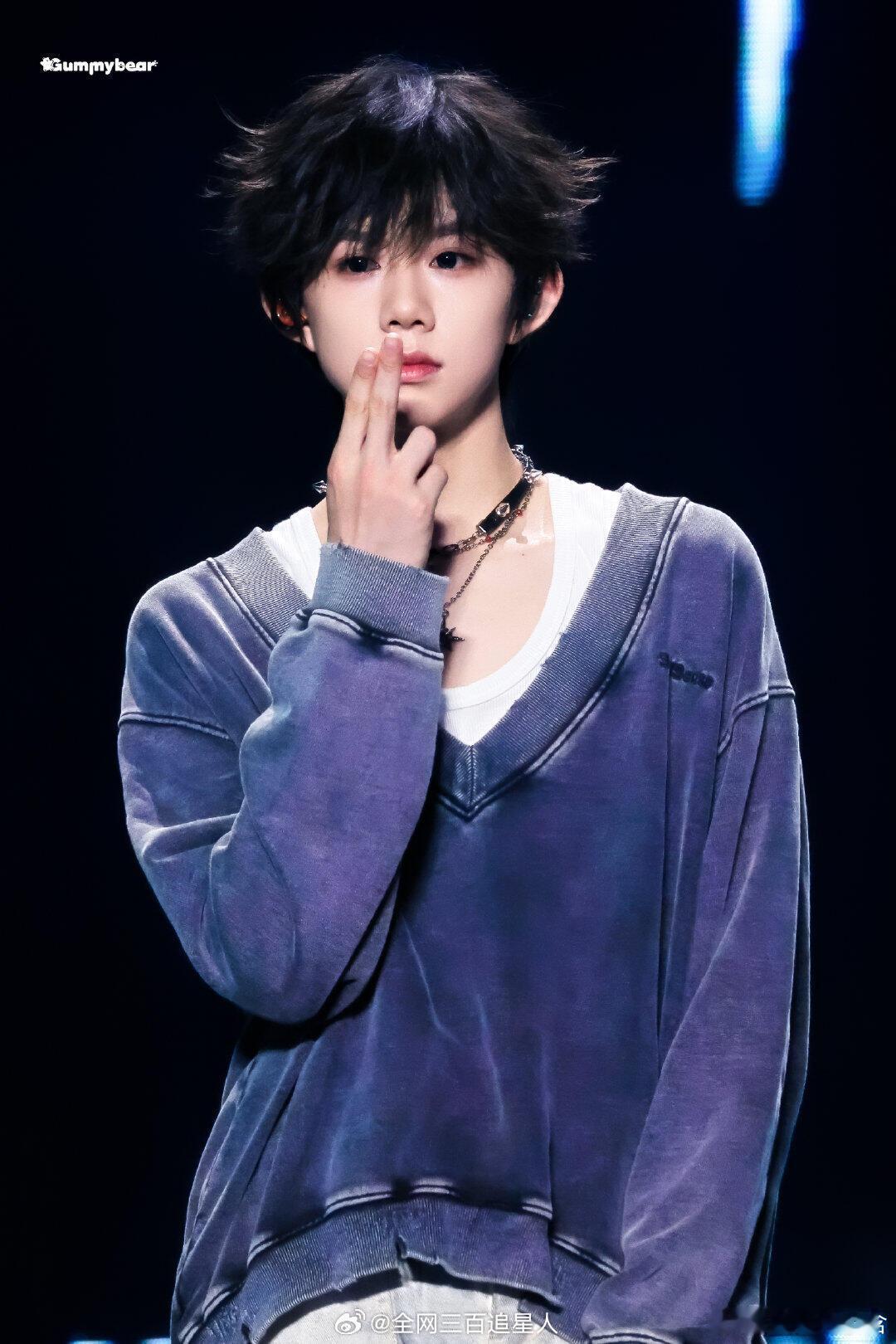 CYH CYH 最痛的距离，是你不在我身边却在我心里The most painf