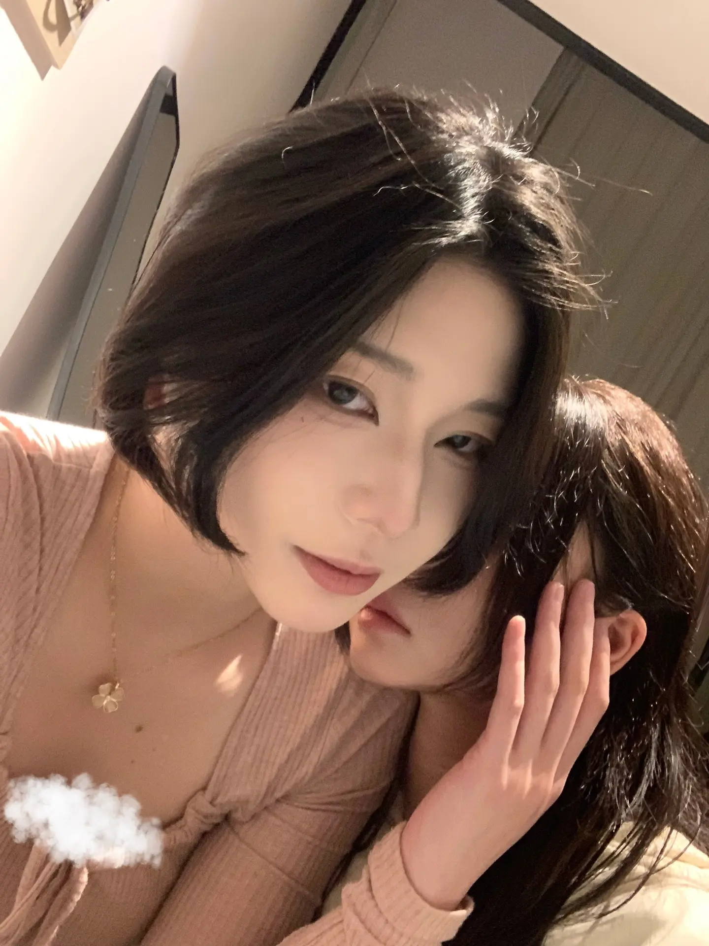 不愿别的人见识你的抚媚。日常小妈