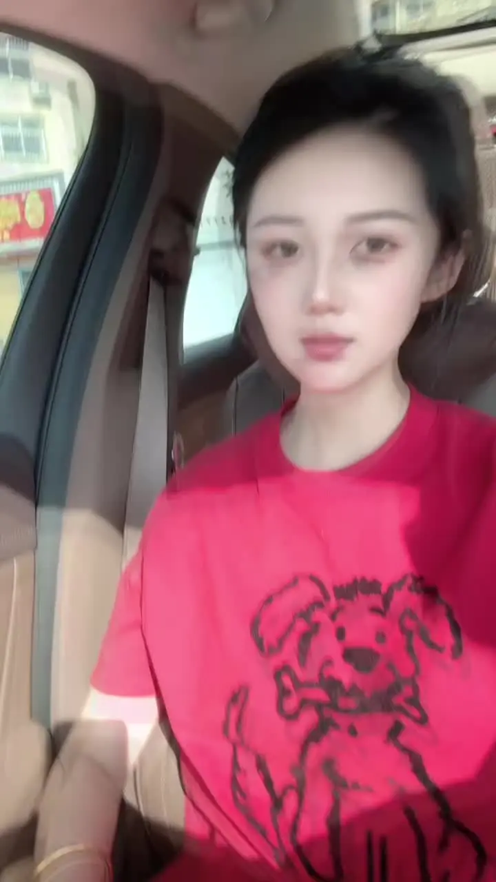 路与他人不同 何必听风动容 既然不屑为伍 何惧与众不同
