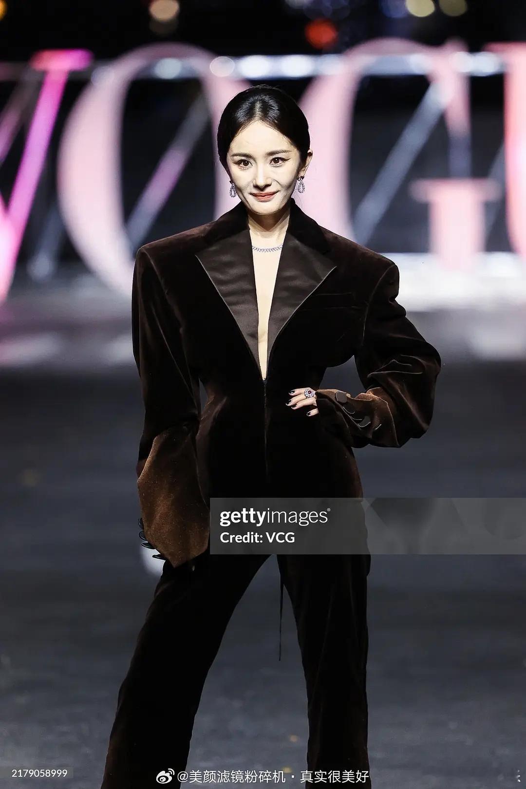 我们杨幂的生图……真是天塌了 ​​​