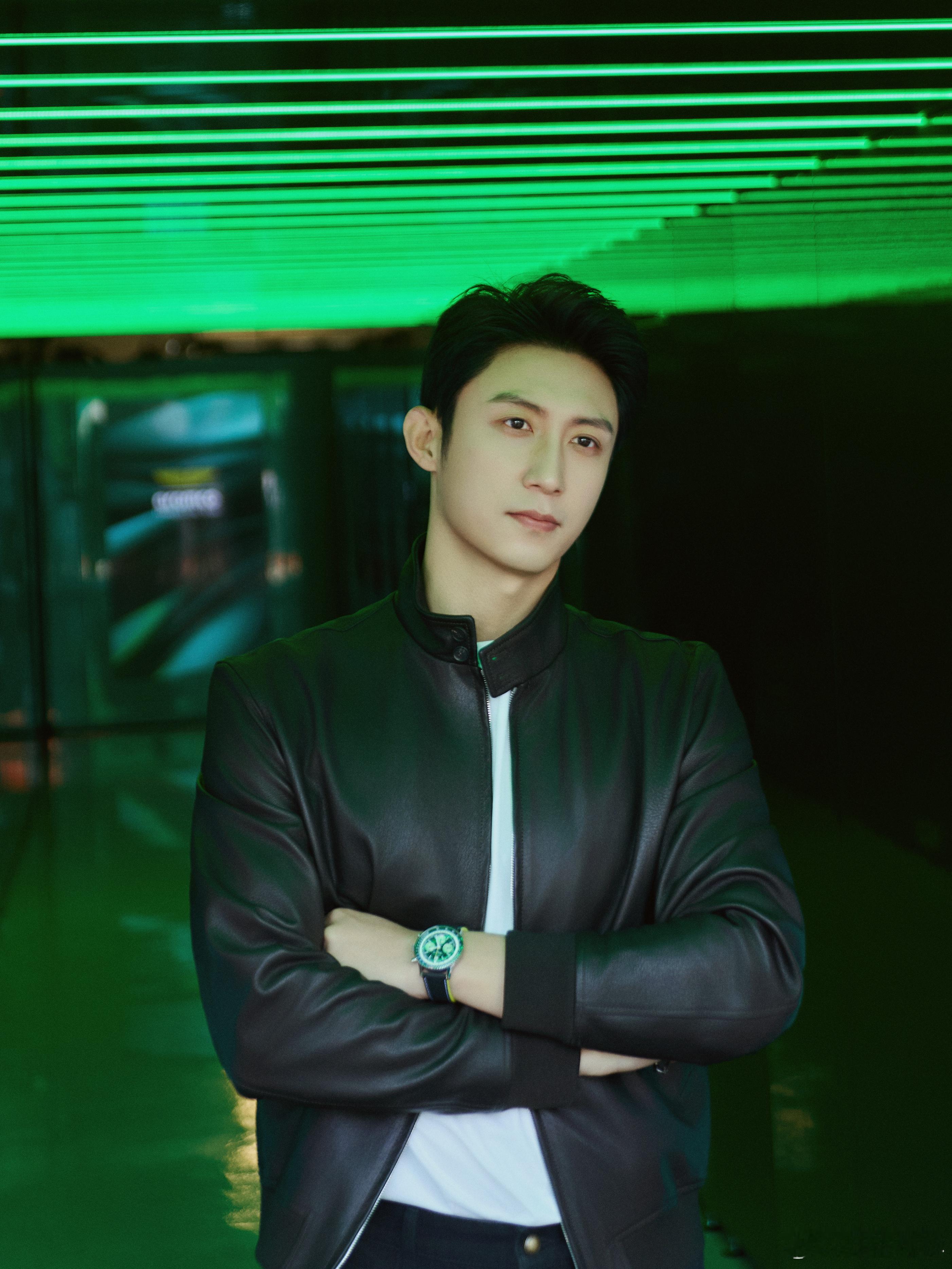 嘿嘿，想去翻吃饭的照片，突然……张小满有个老板要投资你。 真的是一种很会爱人的感