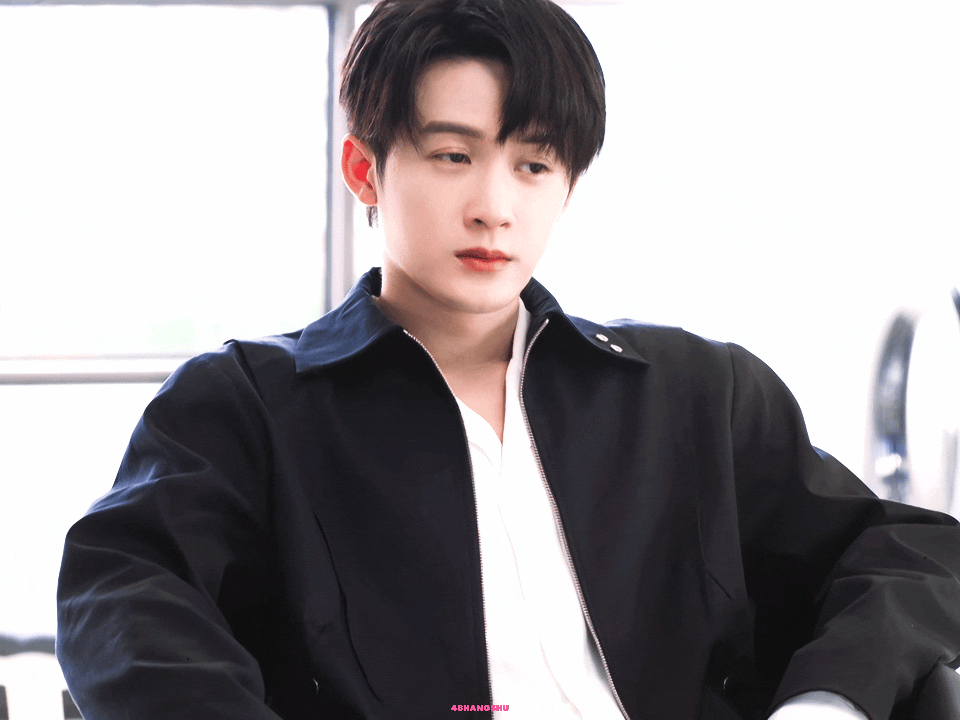 爱情有烟火李亦非李亦非生气就是做扩胸运动 谁发明的这个李亦非啊原来是檀健次啊怎么