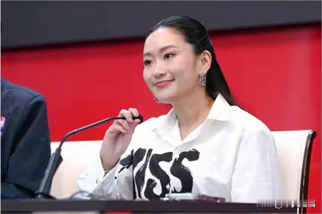 泰国政坛大变天？佩通坦再出山！为泰党提前半年打响大选
 
这波操作直接把泰国政坛