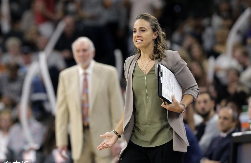 一张充满预示的照片

为什么还没有变成现实呢

我觉得就像中国的历史

一个强大