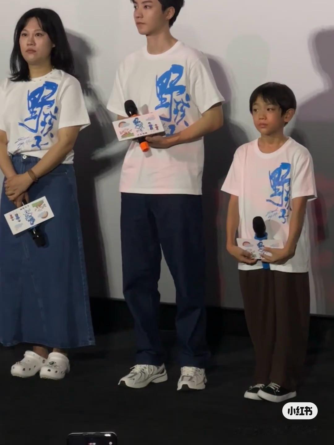 #王俊凯[超话]#  帅哥就是要大家一起欣赏，live生图就是帅！#王俊凯主打一