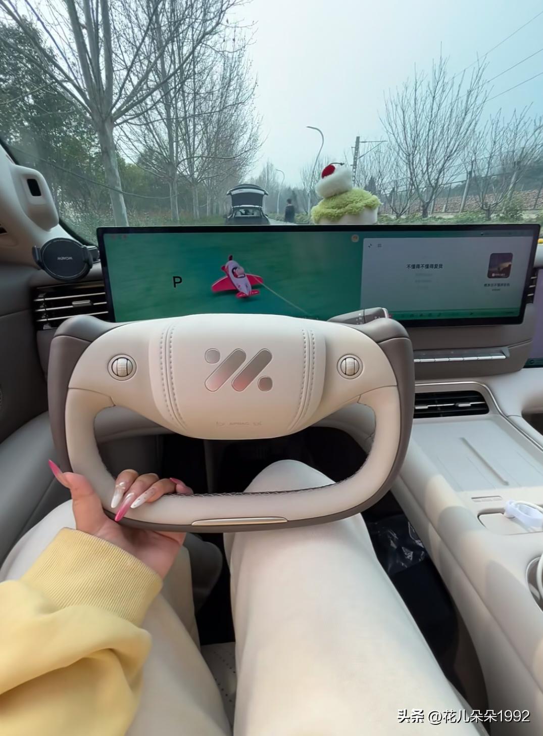 为何许多电车车主坚信万物皆随油价上涨，

电价却能独善其身？
	
近期油价连续上