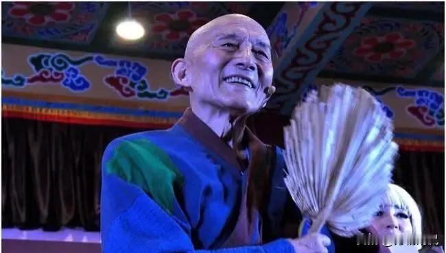 1985年，52岁的游本昌出演济公时，遇到了三件怪事，每件事都很迷幻，无法用解释