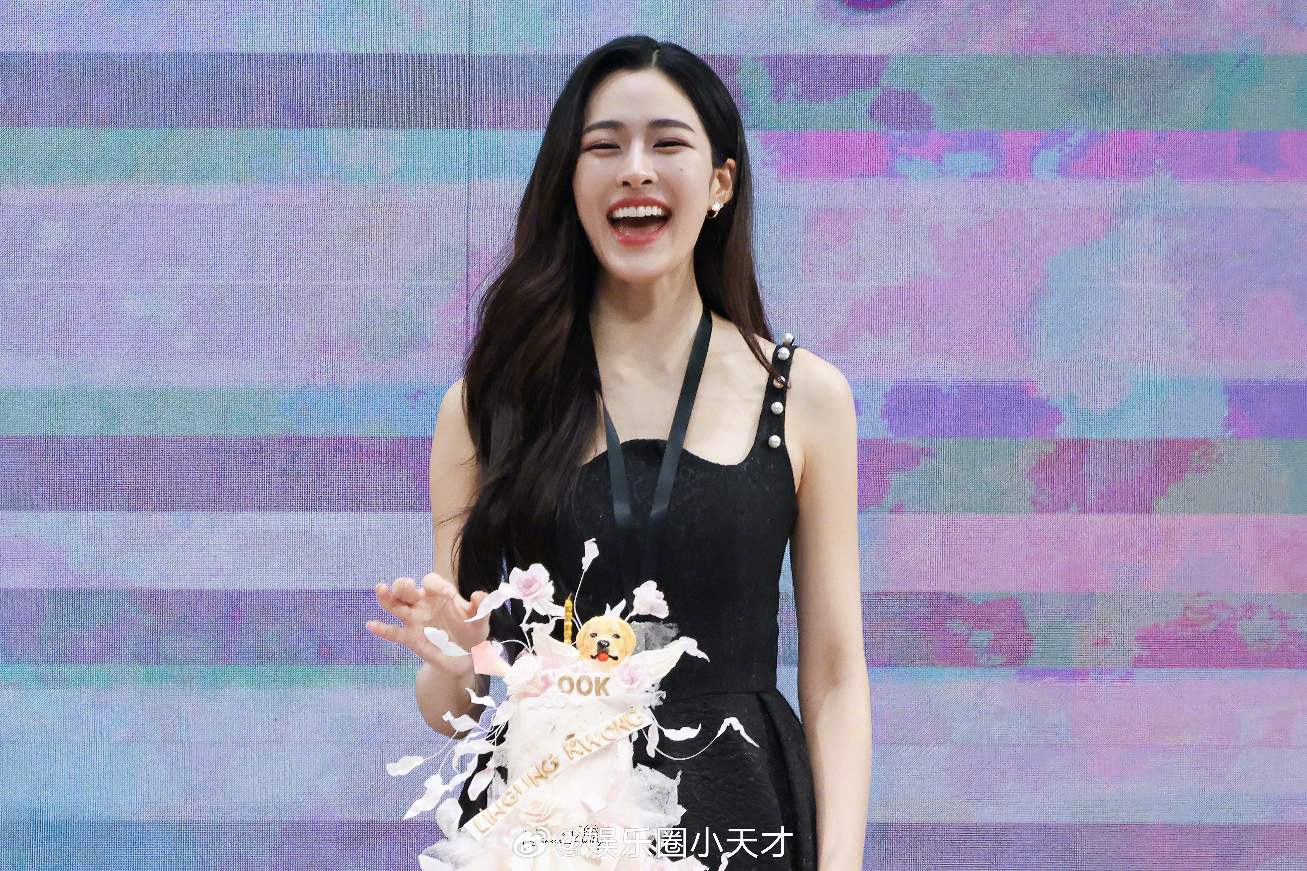 邝玲玲0511生日快乐linglingkwong 邝玲玲女士，三十岁生日快乐呀！