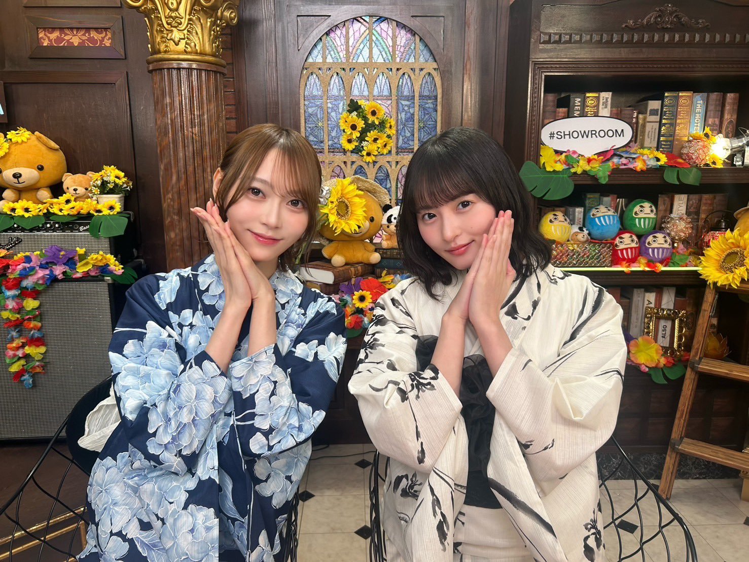 远藤樱  接下来 19:00左右开始，远藤樱 弓木奈於 将直播出演猫舌SHOWR