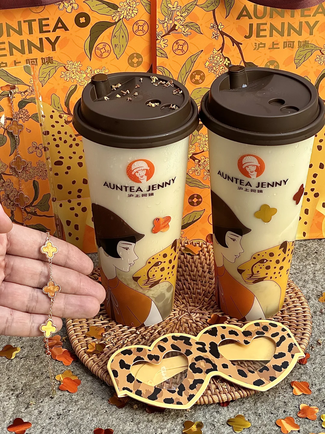 打工暂停！！我先喝一杯桂花奶茶去去班味。。