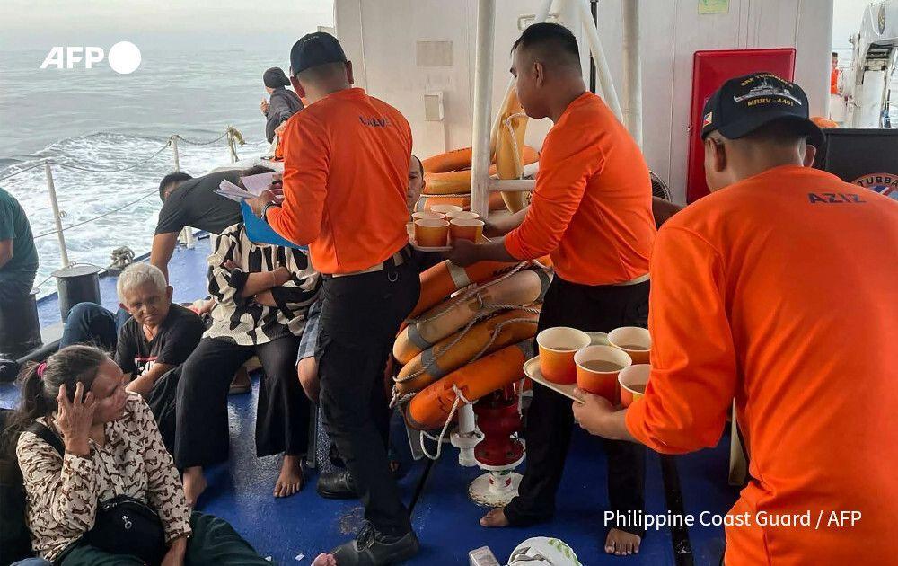 突发新闻——菲律宾南部一渡轮沉没，15人遇难、28人失联
海岸警卫队指挥官向法新