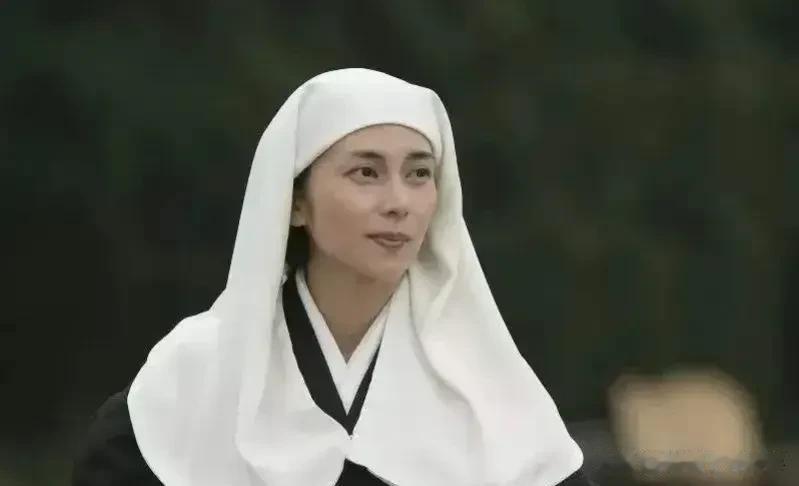 “宁愿死也不愿当囚犯。”1938年，几位抗联女战士，在乌斯浑河畔被日军团团围住，