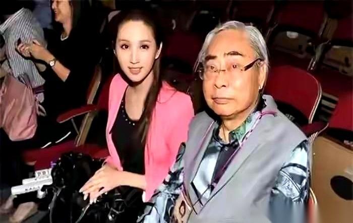 香港娱乐圈，提起何傲儿这个名字，总绕不过她那段轰动一时的感情。曾是体操女神，她却