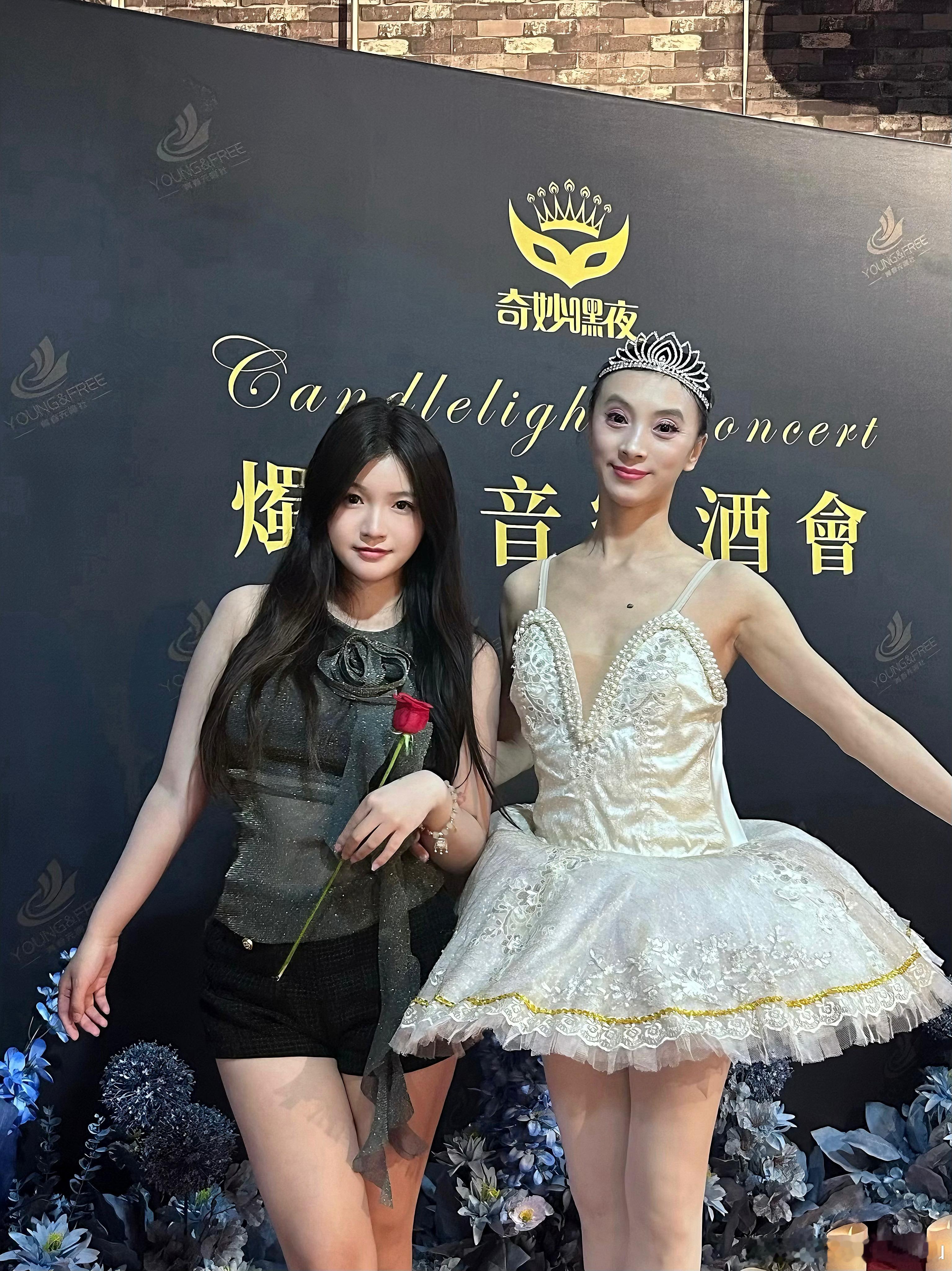 *和朋友一起看音乐会咯 好浪漫～*视频碎片掉落#上海·奇妙嘿夜·上海烛光音乐会[