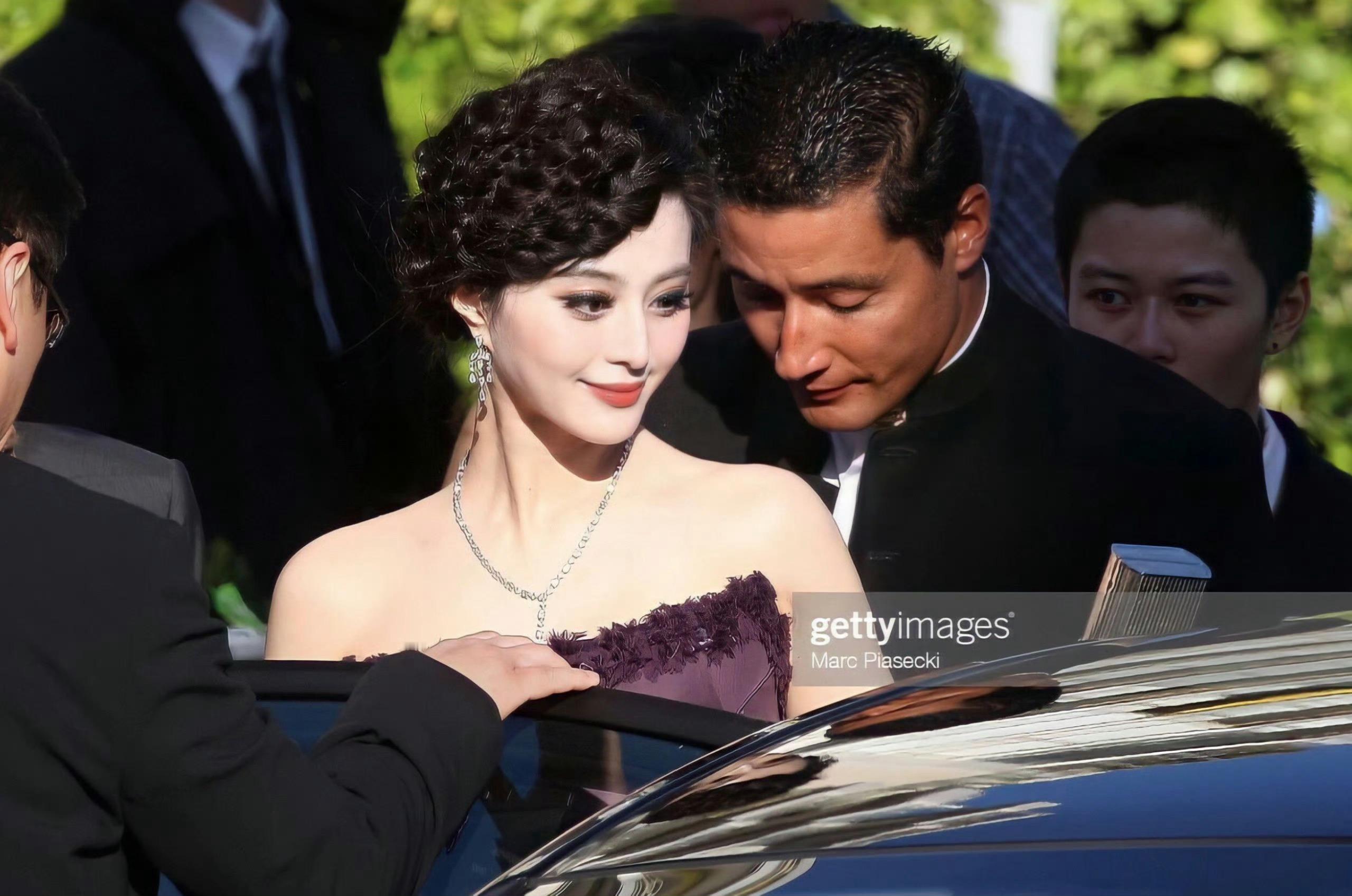 怀念上个版本的内娱妆造💍（除了你 现在谁还能驾驭这个浮夸造型 ​​​