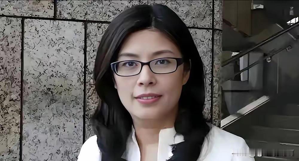喝多了刷头条，几乎全是郑丽文为当初被武则天赐名的那个岛地动捐款的资讯。
这种事，