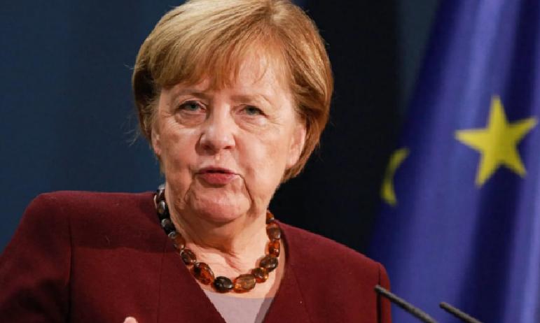 果不其然。
 
德国总理朔尔茨突然宣布了，拿出1000亿欧元作为军队专款，用来补