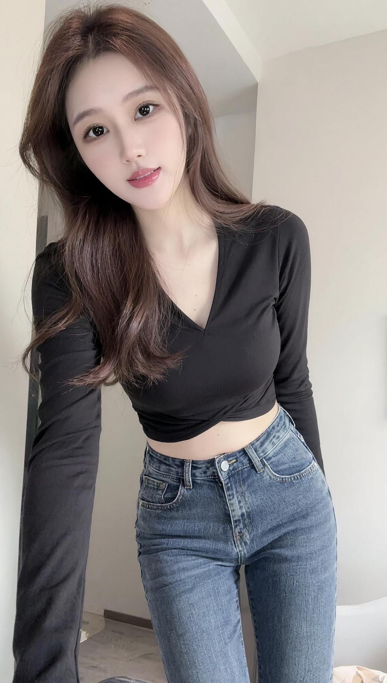 有病就去治，不开心就去死，别拿那些破事来烦我，我好不容易调整的情绪，别来搞我，我