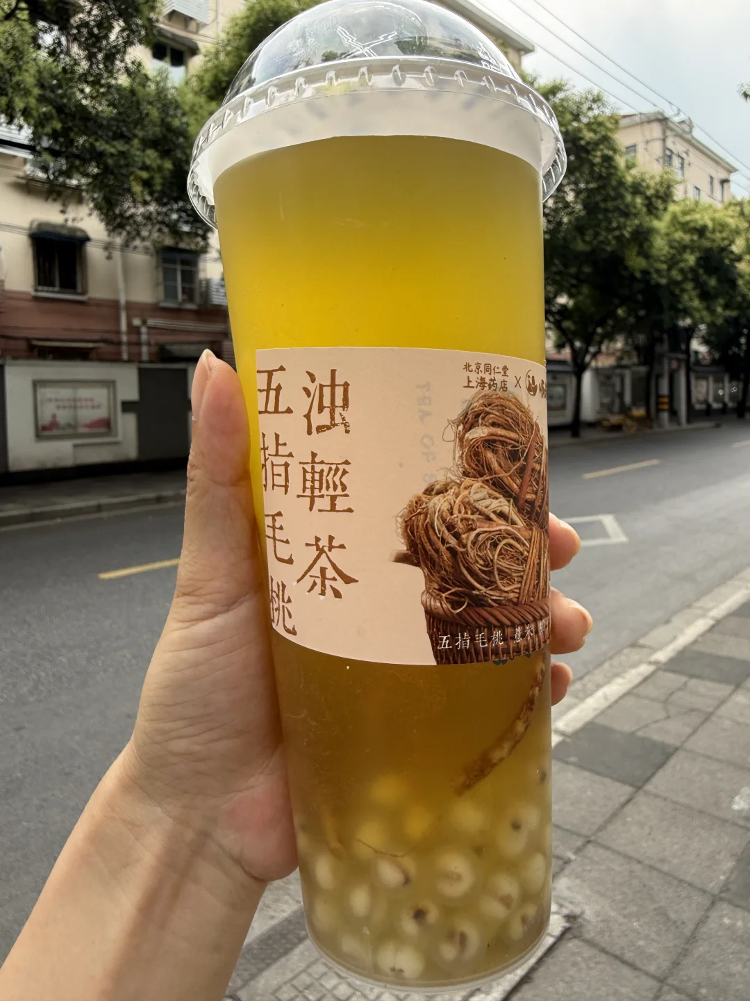 比起奶茶，中式茶饮才是YYDS