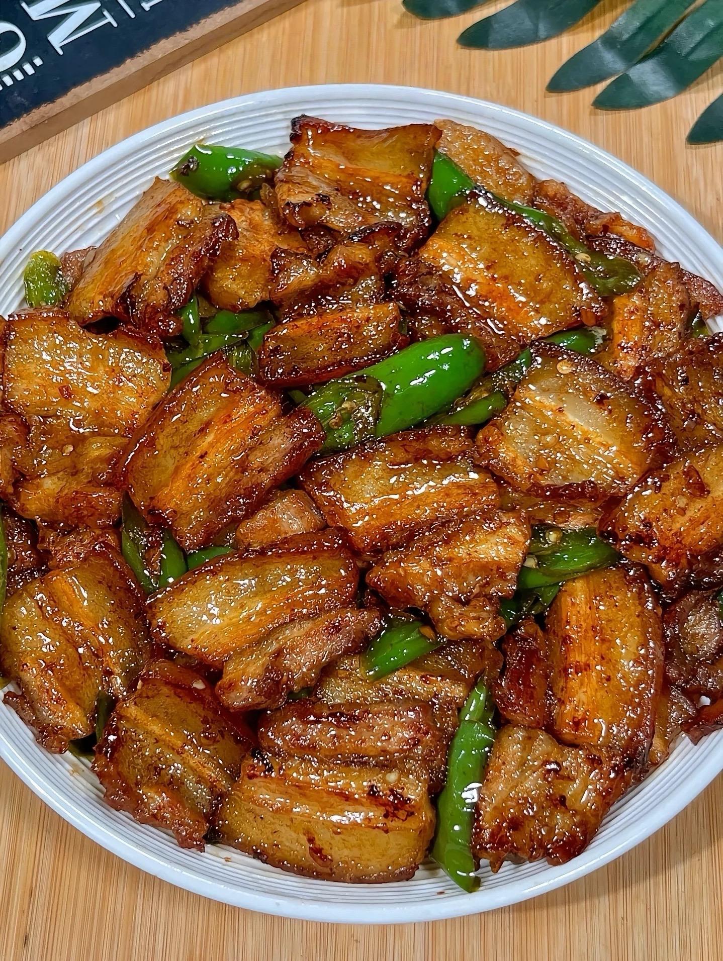 这个青椒炒肉真的一绝，巨巨巨好吃！