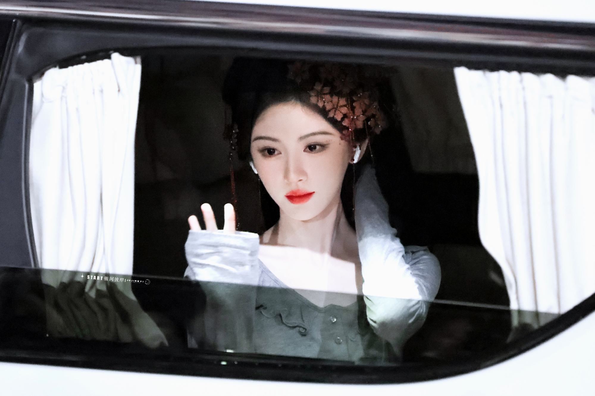 🍊鞠婧祎苏绿夏💙鞠婧祎 “没有横空出世的运气，只有不为人知的努力”