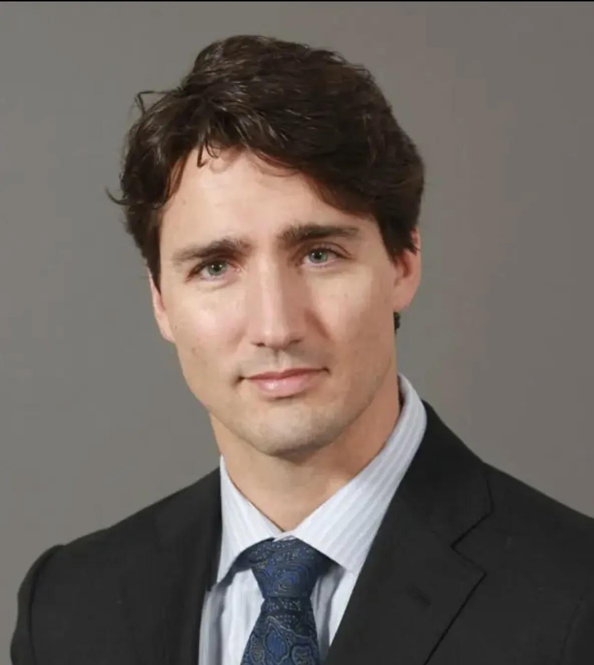 加拿大以为以为跪舔美国有好日子，这会悲剧了吧
加拿大跟随美国对中国电动车加征10