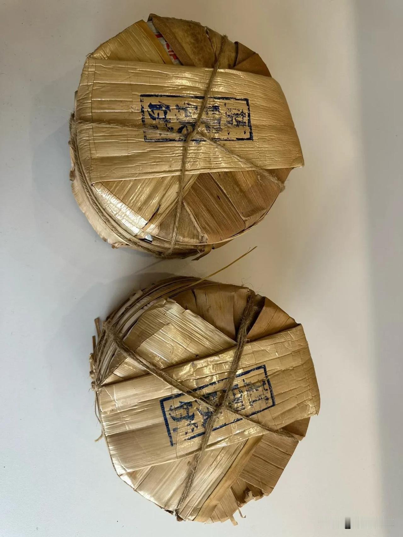 06年8111，如果喜欢烟香好很有特点的中老期茶，可以试试这款。烟香非常好性价比